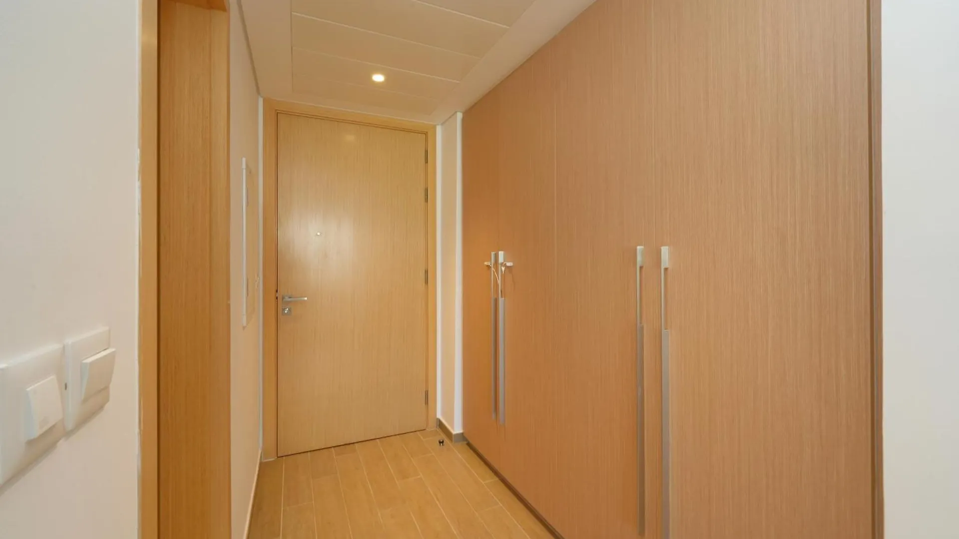 Studio Apartment With Beautiful View Αμπού Ντάμπι